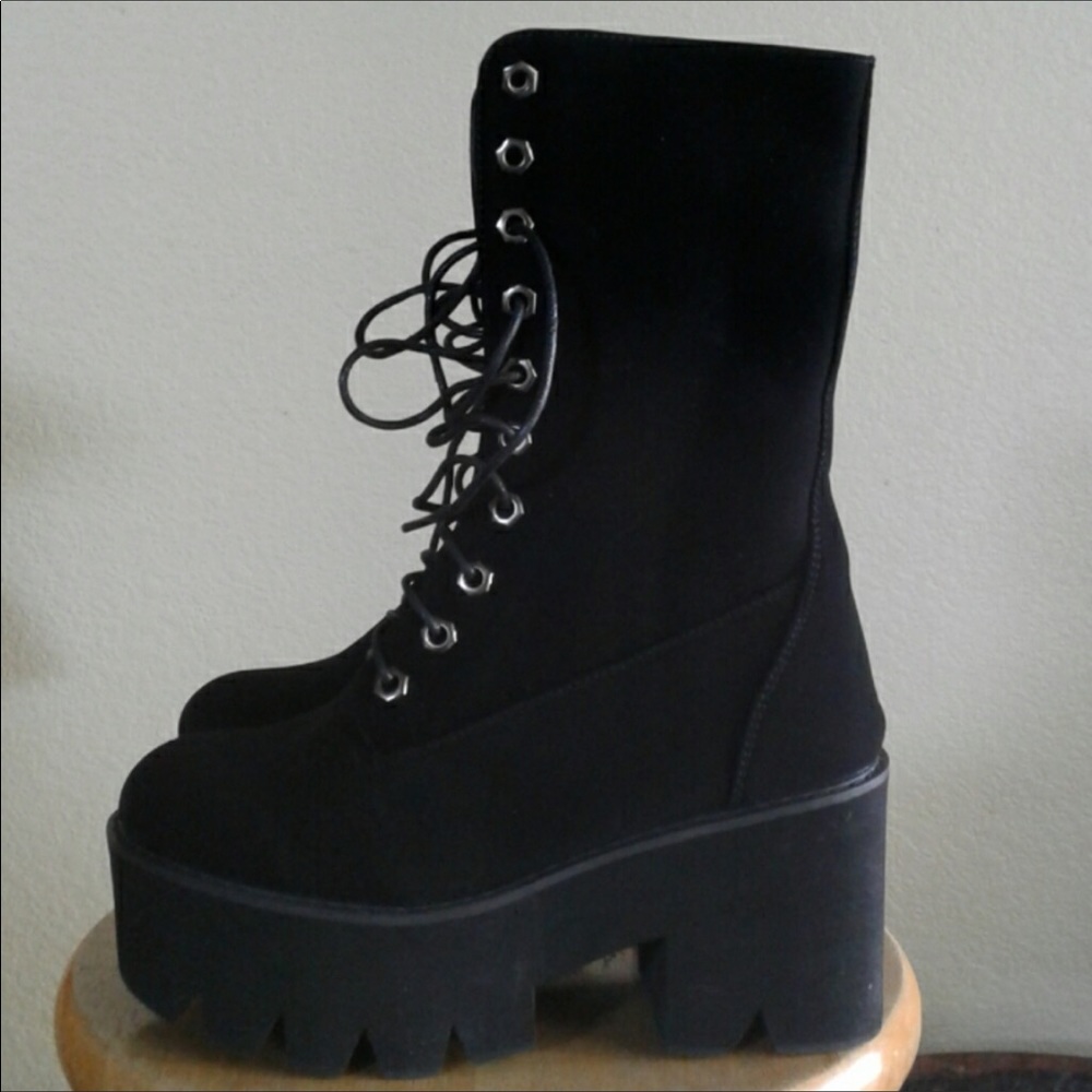 Platform combat boots
